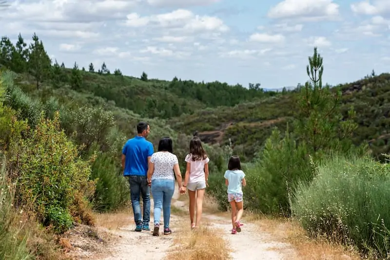 turismo activo Extremadura, rutas de senderismo para familias en Extremadura